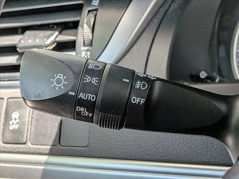 Used 2014 Toyota Camry SE image 8