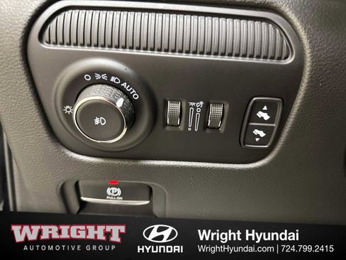 Used 2022 Jeep Wagoneer Series III w/ Premium Group I image 23