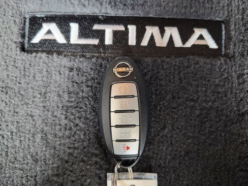 Certified 2025 Nissan Altima 2.5 SR FWD image 29