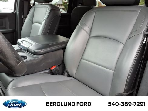 Used 2022 RAM 2500 Tradesman w/ Chrome Appearance Group image 37