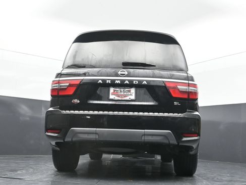 Used 2021 Nissan Armada SL w/ Captain's Chairs Package RWD image 39