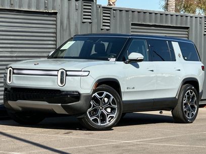 Used 2025 Rivian R1S Adventure