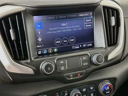 Used 2024 GMC Terrain SLT FWD image 19