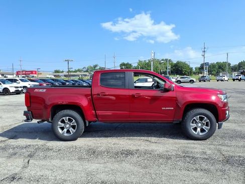 Used 2018 Chevrolet Colorado Z71 AWD/4WD image 3