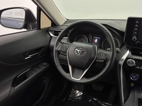 Used 2021 Toyota Venza LE AWD/4WD image 27