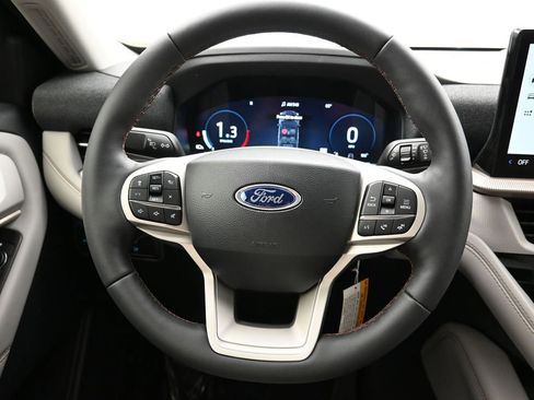 New 2026 Ford Explorer Active w/ Active Comfort Package image 14