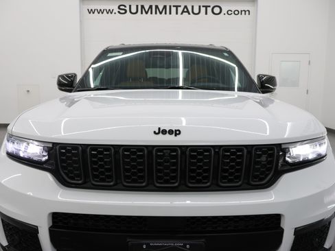 Used 2025 Jeep Grand Cherokee L Summit AWD/4WD image 27