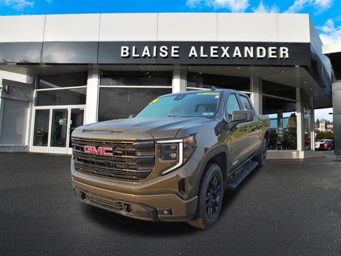 Used 2024 GMC Sierra 1500 Elevation AWD/4WD image 8