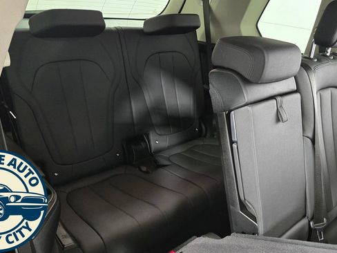 Used 2020 BMW X7 xDrive40i w/ Parking Assistance Package AWD/4WD image 39
