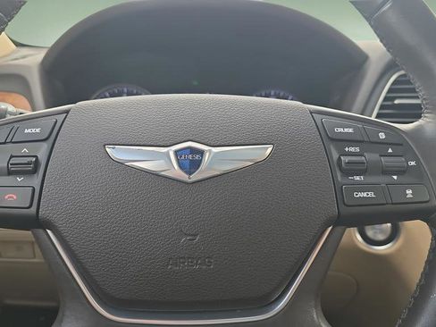 Used 2015 Hyundai Genesis 5.0 RWD image 17
