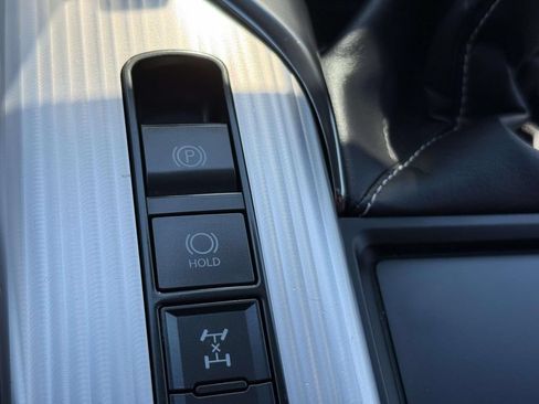 Used 2023 Lexus LX 600 F Sport w/ Accessory Package (Z1) AWD/4WD image 27