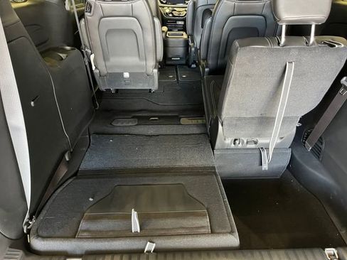 New 2026 Chrysler Pacifica Select image 22