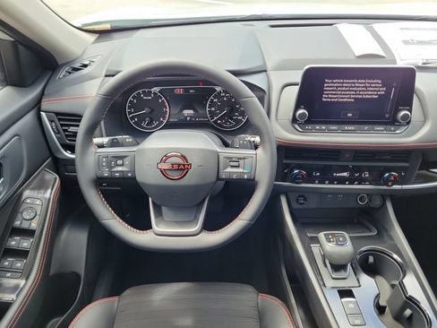 New 2026 Nissan Rogue SV AWD/4WD image 17