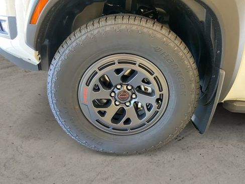 New 2026 Nissan Frontier PRO-4X w/ Pro-4x Convenience Package image 14
