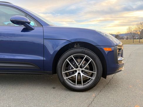 New 2026 Porsche Macan image 11