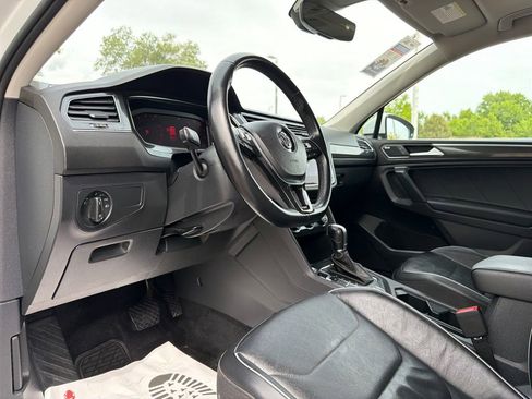 Used 2019 Volkswagen Tiguan SEL Premium AWD/4WD image 13