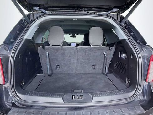 Used 2021 Ford Explorer XLT RWD image 31