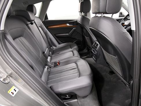 Used 2023 Audi Q5 2.0T Premium Plus w/ Premium Plus Package AWD/4WD image 18