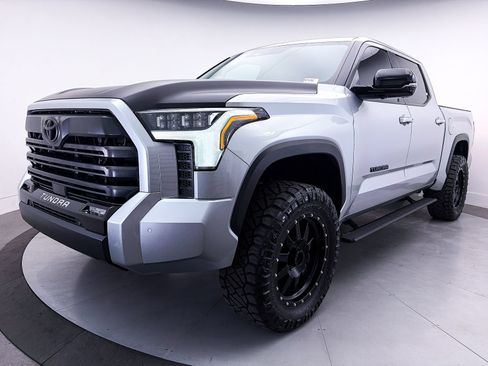 Used 2024 Toyota Tundra Limited AWD/4WD image 13