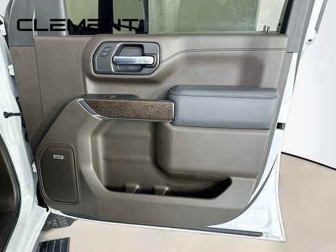 Used 2022 GMC Sierra 3500 Denali w/ Technology Package AWD/4WD image 37