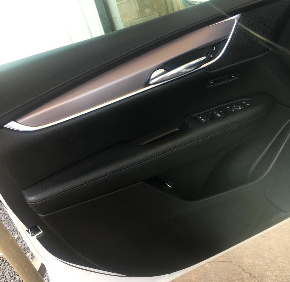 Used 2017 Cadillac XT5 Premium Luxury w/ Driver Assist Package FWD image 12