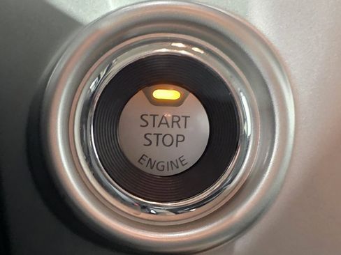 Used 2019 Nissan Titan S image 47