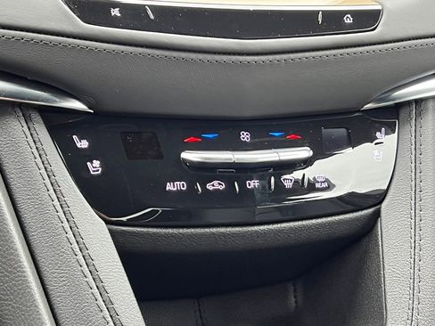 Certified 2023 Cadillac XT5 Premium Luxury w/ Platinum Package AWD/4WD image 30