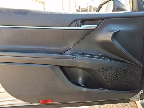 Used 2021 Toyota Camry LE FWD image 12