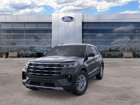 New 2026 Ford Explorer Active w/ Active Comfort Package RWD image 2