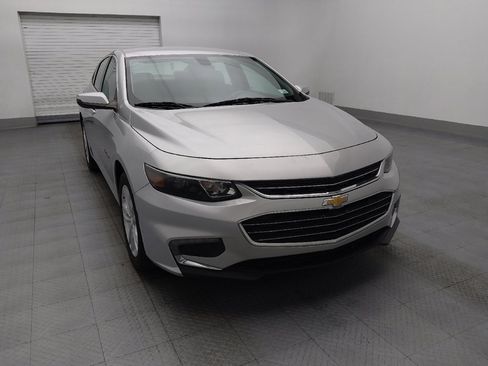Used 2018 Chevrolet Malibu LT w/ Leather Package FWD image 14