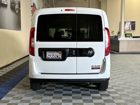 Used 2016 RAM ProMaster City Tradesman SLT w/ Rear Back-up Camera Group FWD image 5