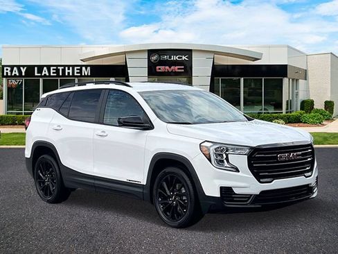 Used 2023 GMC Terrain SLE w/ Driver Convenience Package FWD image 6
