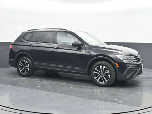 Used 2022 Volkswagen Tiguan S image 8