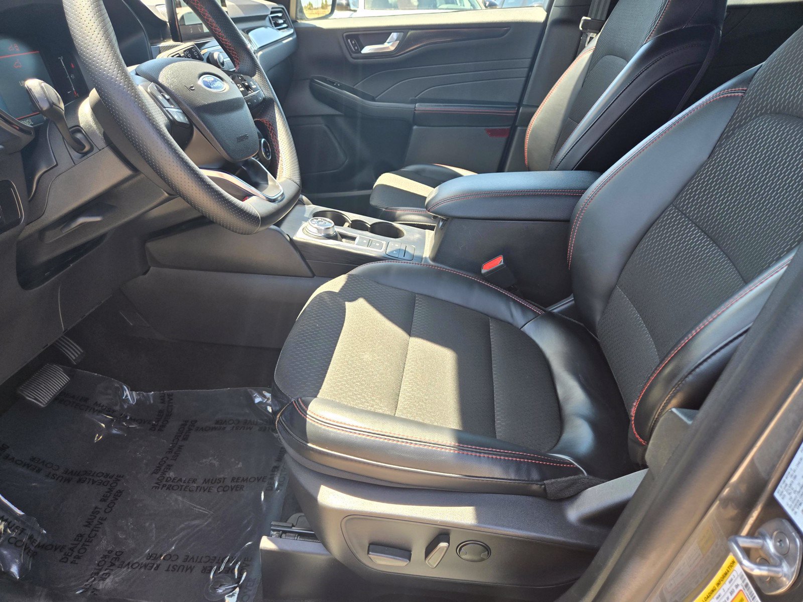Used 2025 Ford Escape ST-Line AWD/4WD image 11