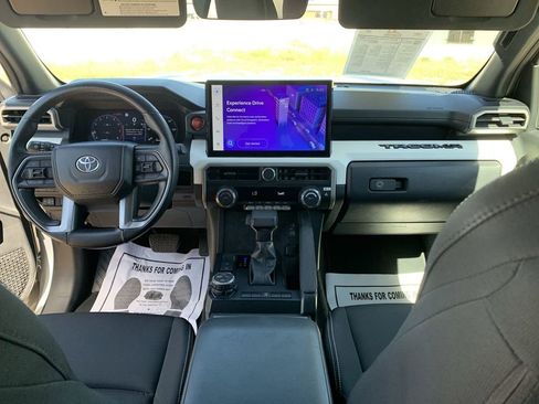 Used 2024 Toyota Tacoma TRD Off-Road image 18