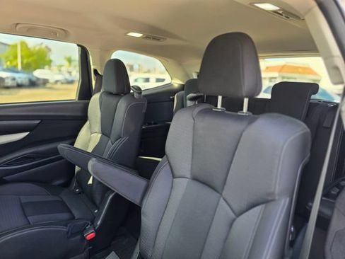 Used 2020 Subaru Ascent Premium w/ Convenience Package AWD/4WD image 16