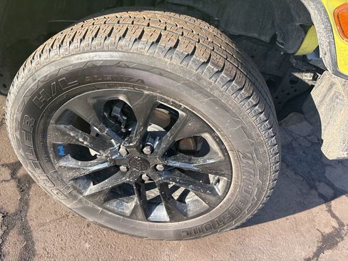 Used 2023 Jeep Wrangler Unlimited Sahara w/ Cold Weather Group image 8