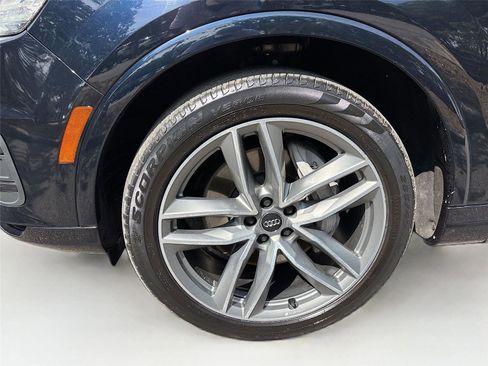 Used 2018 Audi Q7 3.0T Prestige w/ Prestige Package AWD/4WD image 34