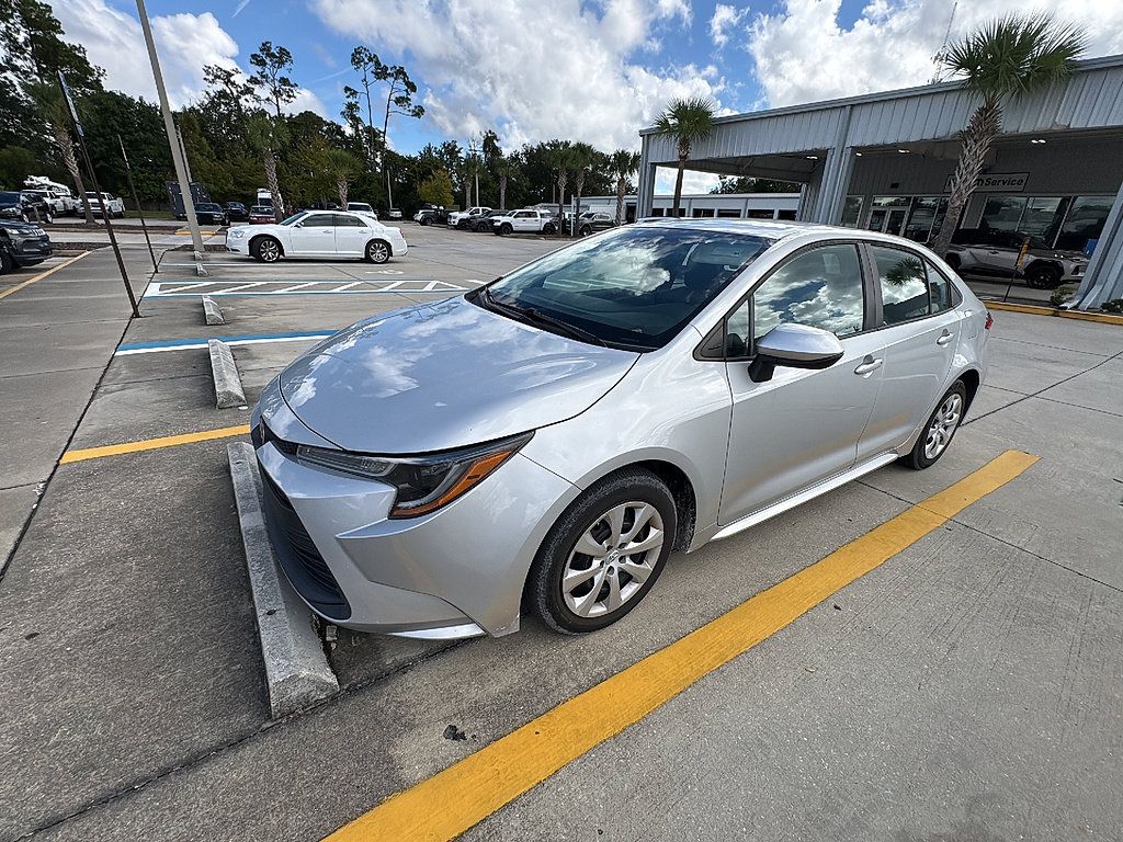 Used 2023 Toyota Corolla LE FWD image 33
