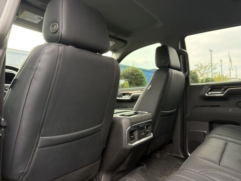 Used 2024 GMC Sierra 1500 Elevation w/ Preferred Package AWD/4WD image 42