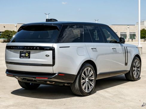 Used 2023 Land Rover Range Rover SE AWD/4WD image 16