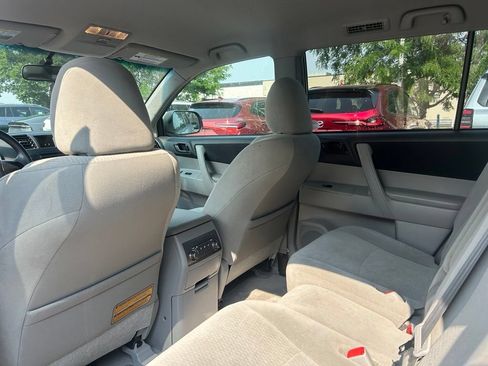 Used 2010 Toyota Highlander 2WD w/ Extra Value Pkg 2 image 17