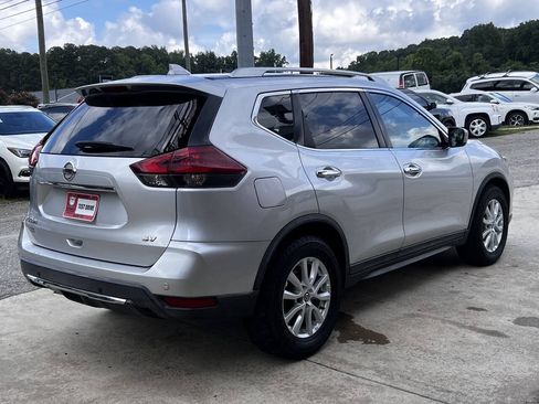 Used 2019 Nissan Rogue SV FWD image 6
