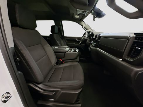 Used 2024 GMC Sierra 1500 Elevation image 32