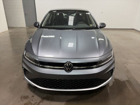 New 2026 Volkswagen Jetta SE image 7