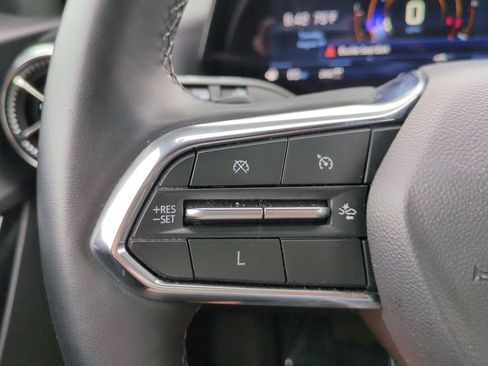 Used 2025 Chevrolet Equinox LT w/ Convenience Package II AWD/4WD image 23