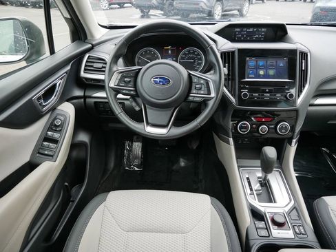 Used 2020 Subaru Forester Premium AWD/4WD image 12