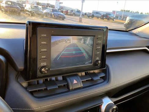 Used 2019 Toyota RAV4 XLE image 28