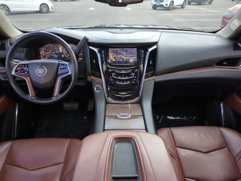 Used 2015 Cadillac Escalade Premium image 19