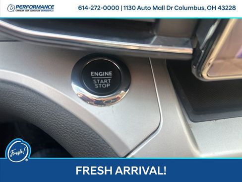 Used 2022 Ford Explorer XLT w/ Equipment Group 202A AWD/4WD image 19